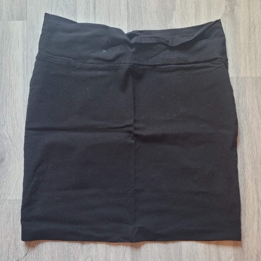 $30 Tag mini skirt black size 13